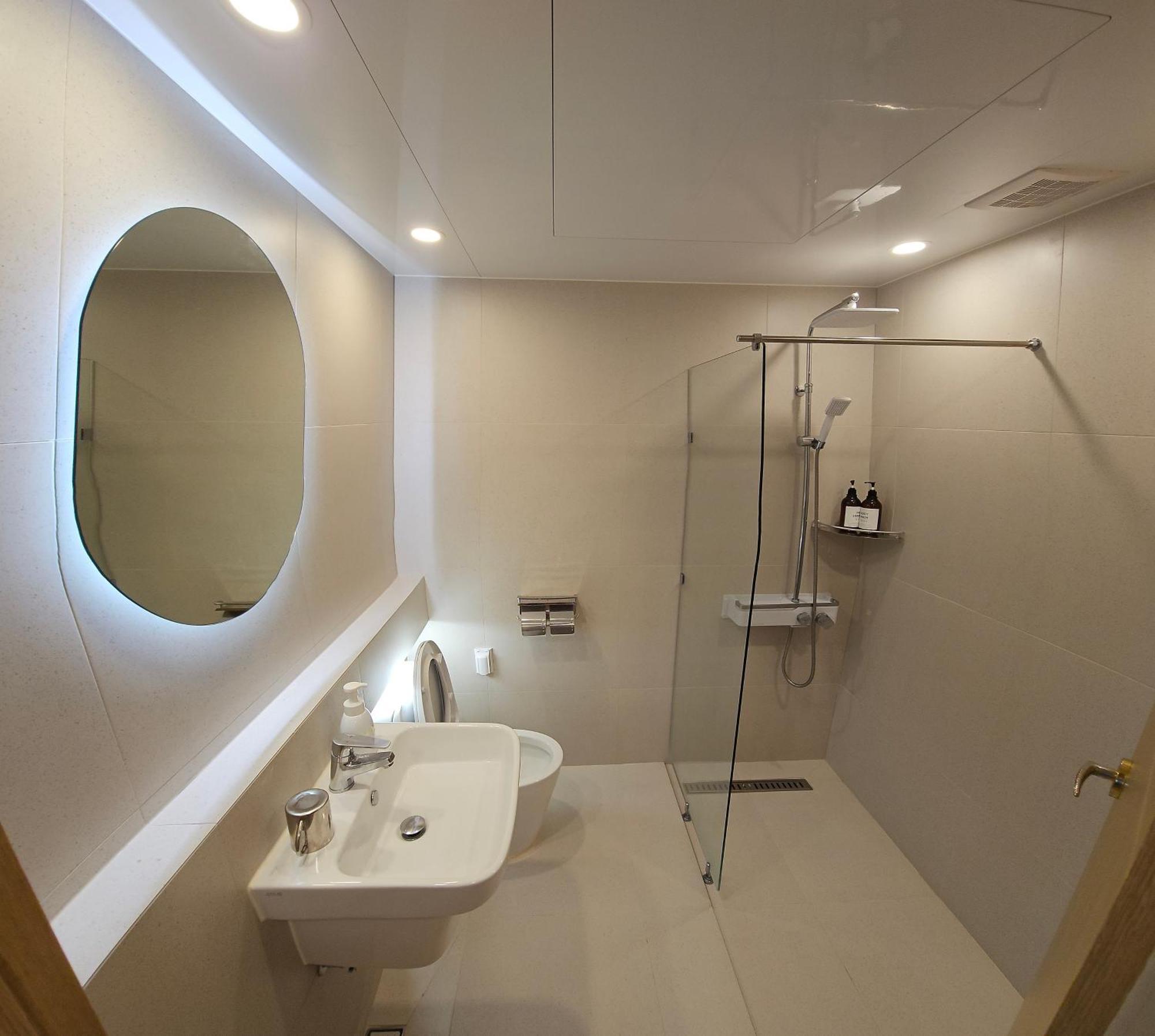 Tongyeong Bay Condo Hotel מראה חיצוני תמונה
