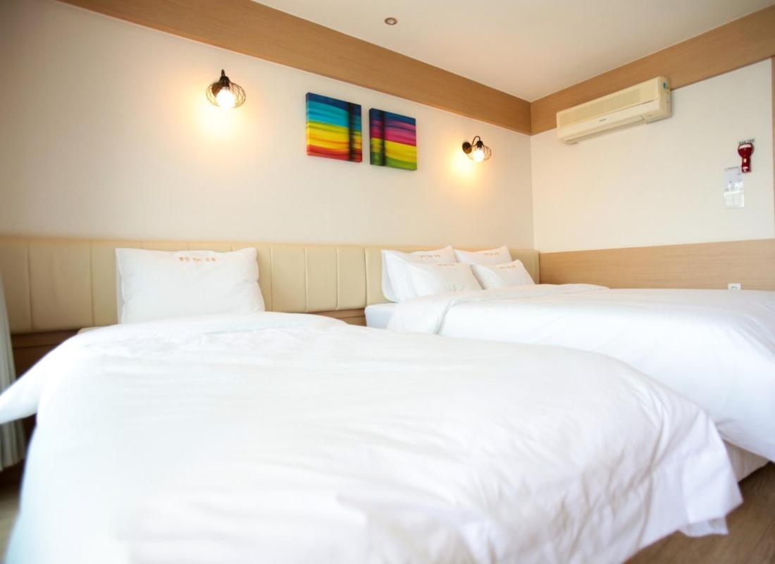 Tongyeong Bay Condo Hotel מראה חיצוני תמונה