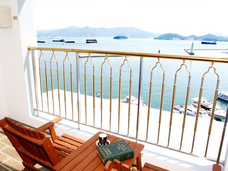 Tongyeong Bay Condo Hotel מראה חיצוני תמונה