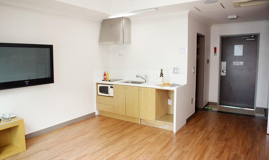 Tongyeong Bay Condo Hotel מראה חיצוני תמונה