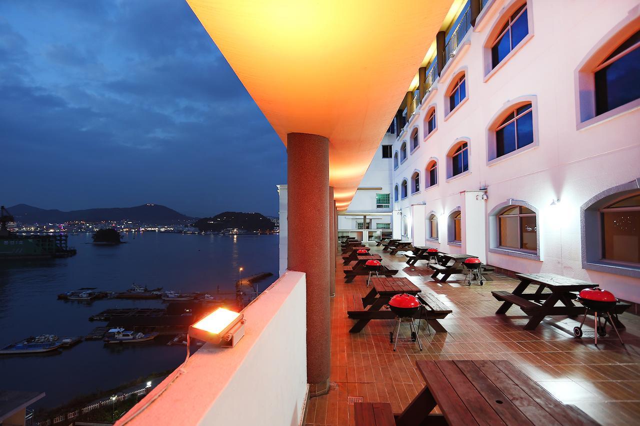 Tongyeong Bay Condo Hotel מראה חיצוני תמונה