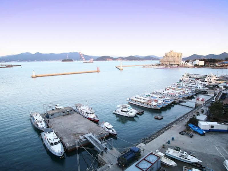 Tongyeong Bay Condo Hotel מראה חיצוני תמונה