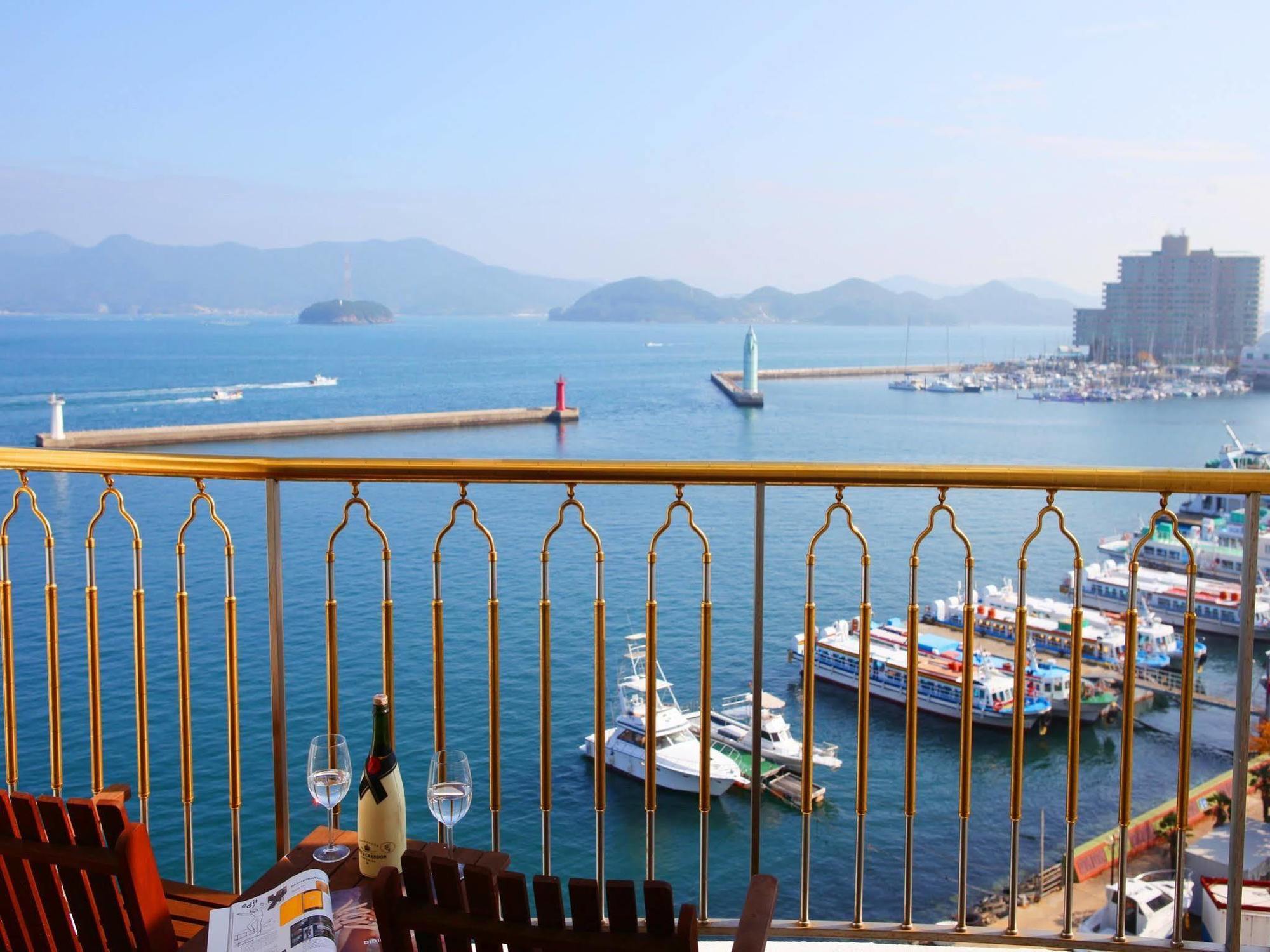 Tongyeong Bay Condo Hotel מראה חיצוני תמונה